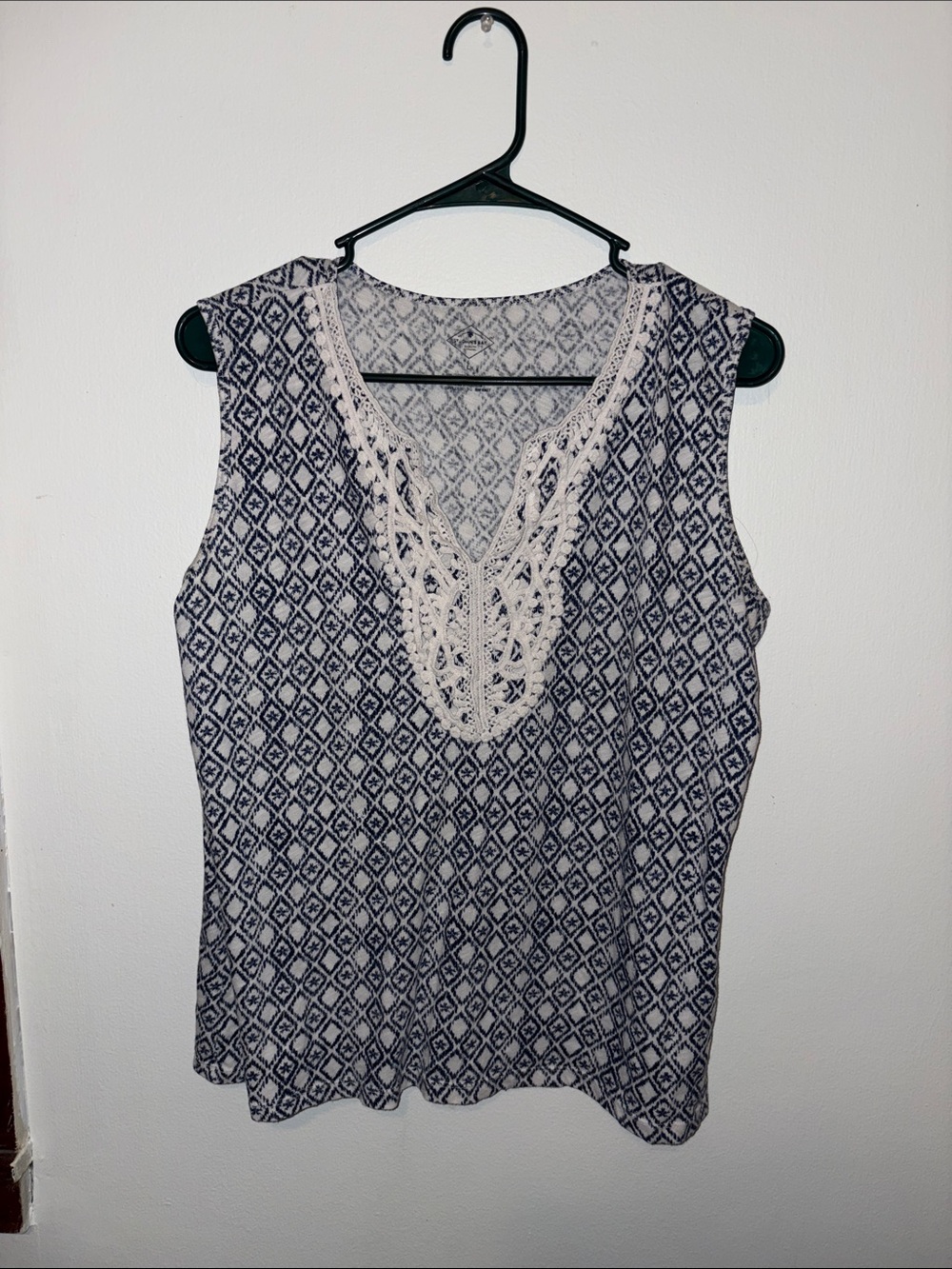 St. John's Bay Navy Diamond Print Sleeveless Camisole with Cream Lace